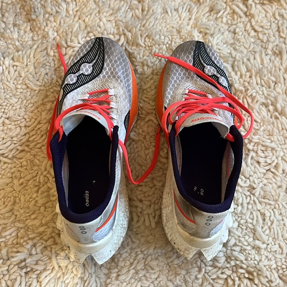 Saucony Endorphin Pro 4 - Picture 2 of 5